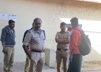 പോലീസിന് നേരെ ആക്രമണം; സിപിഒയെ കുത്തിവീഴ്ത്തി പ്രതികളുമായി രക്ഷപ്പെടാൻ ശ്രമം