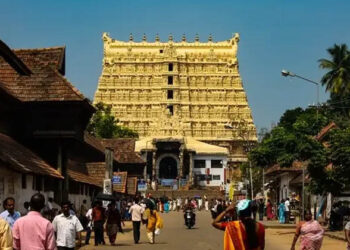 ശ്രീപത്മനാഭനെ വണങ്ങാൻ ഇനി പുതിയ രീതി; ക്ഷേത്രദർശനത്തിന് ഒരുങ്ങും മുൻപ് ഇത് ശ്രദ്ധിക്കൂ