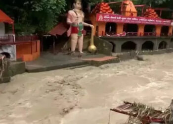 ഉത്താഖണ്ഡിൽ ആർത്തലച്ച് പെയ്ത് മഴ; താപകേശ്വർ മഹാദേവ ക്ഷേത്രം തകർന്നു