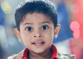 ചുമരിൽ ചാരിവച്ച മെത്ത വീണ് രണ്ടുവയസുകാരൻ മരിച്ചു; ദുരൂഹത ആരോപിച്ച് നാട്ടുകാർ