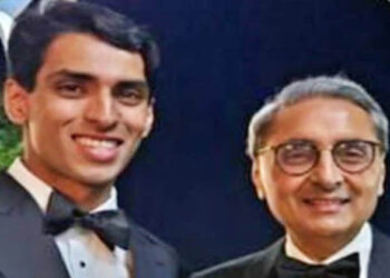 വിമാനാപകടം; ഇന്ത്യൻ ശതകോടീശ്വരനും 22 കാരനായ മകനും കൊല്ലപ്പെട്ടു