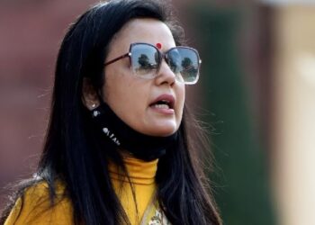 ചോദ്യത്തിന് കോഴ വിവാദം; മഹുവ മോയ്ത്രയ്‌ക്കെതിരെയുള്ളത് ഗുരുതര ആരോപണങ്ങള്‍; മൊഴി രേഖപ്പെടുത്താന്‍ ഒക്ടോബര്‍ 31 ന് ഹാജരാകാന്‍ പാര്‍ലമെന്റ് എത്തിക്‌സ് കമ്മിറ്റിയുടെ നിര്‍ദ്ദേശം