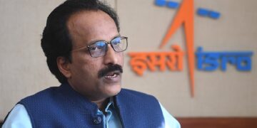 ബഹിരാകാശത്ത് വന്‍ പദ്ധതികളുമായി ഐഎസ്ആര്‍ഒ; ഗഗന്‍യാന്‍ ദൗത്യം പറത്തുന്നത് വനിതാ പൈലറ്റ്; പത്തു വര്‍ഷത്തിനുള്ളില്‍ ഇന്ത്യയുടെ ഉടമസ്ഥതയിലുള്ള ബഹിരാകാശ കേന്ദ്രം