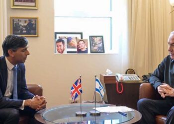 യുദ്ധത്തിൽ ഇസ്രായേൽ വിജയിക്കണം; ഈ നിമിഷം ഇവിടെ നിൽക്കുന്നതിൽ അഭിമാനിക്കുന്നു; ഇസ്രായേലിലെത്തി ഋഷി സുനക്