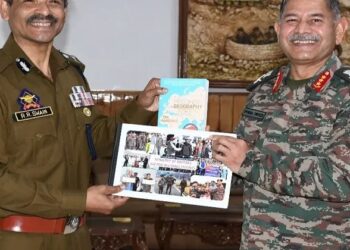 ഭീകരവാദത്തിനോട് സന്ധിയില്ല, ശൈത്യകാലത്തെ നുഴഞ്ഞുകയറ്റത്തെ ചെറുക്കും; ഇന്ത്യൻ സൈന്യവും ജമ്മു കശ്മീർ പോലീസും ഒന്നിക്കുന്നു