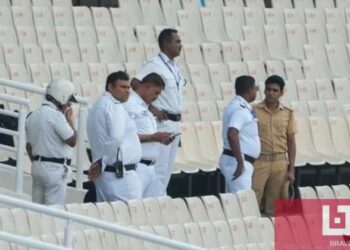 പാകിസ്താൻ -ബംഗ്ലാദേശ് ക്രിക്കറ്റ് മത്സരത്തിനിടെ പാലസ്തീൻ പതാക വീശി; 4 പേർ അറസ്റ്റിൽ