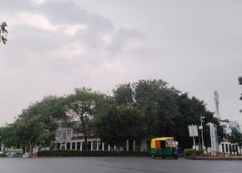 രാത്രി മൊത്തം മഴ; ഡല്‍ഹിയില്‍ വായു ഗുണനിലവാരത്തില്‍ പുരോഗതി