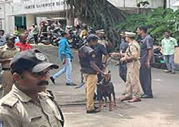 സെക്രട്ടേറിയറ്റിലെ ബോംബ് ഭീഷണി: വ്യാജമെന്ന് പോലീസ്, ഒരാൾ കസ്റ്റഡിയിൽ