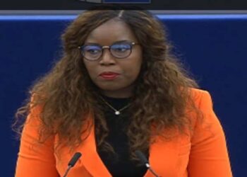 അല്ലാഹു അക്ബർ എന്ന് ആക്രോശിച്ച്  അതിക്രമങ്ങൾ നടത്തുന്നവരെ കുറിച്ച് നിങ്ങൾക്ക് എങ്ങനെ മിണ്ടാതിരിക്കാനാകും? ഹമാസ് ആക്രമണത്തിൽ മൗനം പാലിക്കുന്ന ഫെമിനിസ്റ്റുകളെ വിമർശിച്ച് യൂറോപ്യൻ പാർലമെന്റ് അംഗം