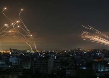 ഹമാസിനെ വെളളപൂശുന്നവര് അറിയണം; ഒക്ടോബര് ഏഴിന് ശേഷം ഗാസയില് നിന്ന് ഇസ്രായേലിലേക്ക് തൊടുത്തത് 10000 ത്തോളം റോക്കറ്റുകള്