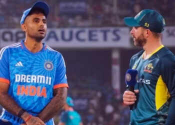 കാര്യവട്ടത്ത് ടോസ് നേടി ഓസ്ട്രേലിയ ; ഇന്ത്യൻ ബാറ്റിംഗിന് ആരംഭം ; റൺമഴയ്ക്കായി കാത്ത് ആരാധകവൃന്ദം