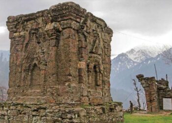 കോഫിഷോപ്പ് നിർമ്മിക്കാനായി പുണ്യപുരാതന ശാരദാപീഠം തകർത്ത സംഭവം; പാകിസ്താനിലെ വിശ്വാസികളുടെ പ്രതിഷേധവും അടിച്ചമർത്തുന്നതായി പരാതി