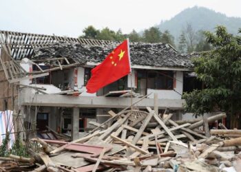 ചൈനയെ നടുക്കി വൻ ഭൂചലനം. റിക്ടർ സ്കെയിൽ 6.2 രേഖപ്പെടുത്തി. നൂറോളം പേർ മരണപെട്ടു. മരണസംഖ്യ ഉയർന്നേക്കാം