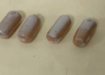 നെടുമ്പാശ്ശേരിയിൽ വൻ സ്വർണവേട്ട; ഒന്നരക്കോടിയുടെ സ്വർണം പിടിച്ചെടുത്തു; മൂന്ന് പേർ പിടിയിൽ