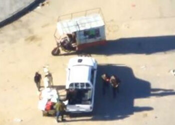 സാധാരണക്കാരെ മർദ്ദിച്ച ശേഷം ദുരിതാശ്വാസ സാമഗ്രികൾ കടത്തിക്കൊണ്ട് പോയി; പലസ്തീൻ പൗരന്മാർക്കെതിരെ ഹമാസ് നടത്തുന്ന ക്രൂരതകളുടെ ദൃശ്യങ്ങൾ പുറത്ത്