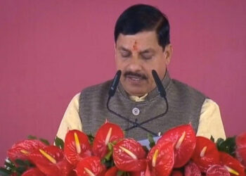 ആരാധനാലയങ്ങളിലും മതകേന്ദ്രങ്ങളിലും പരിധിയിൽ കൂടുതൽ ശബ്ദത്തിൽ ഉച്ചഭാഷിണികൾ വേണ്ട ; ആദ്യ ഉത്തരവ് പുറത്തിറക്കി മധ്യപ്രദേശ് മുഖ്യമന്ത്രി