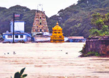 തമിഴ്നാട്ടിൽ വീണ്ടും കനത്ത മഴ ; താഴ്ന്ന പ്രദേശങ്ങൾ വെള്ളത്തിനടിയിലായി ; രക്ഷാപ്രവർത്തനം ആരംഭിച്ച് എൻഡിആർഎഫ് സംഘം