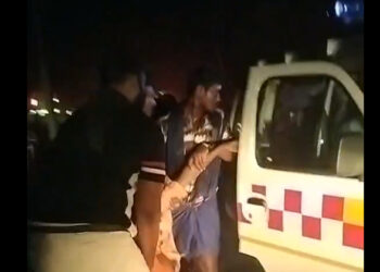 പമ്പയിൽ തിരക്ക്; വഴിനീളെ വാഹനങ്ങൾ പിടിച്ചിട്ടു; യാത്രയ്ക്കിടെ കുഴഞ്ഞുവീണ് ഒരു അയ്യപ്പൻ കൂടി മരിച്ചു