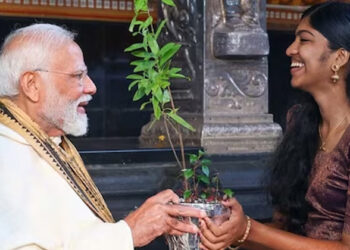 രണ്ട് വർഷം മുൻപ് പേര​ത്തൈ സമ്മാനമായി തന്നു; മിടുക്കിയെ കേരളത്തിലെത്തിയപ്പോൾ നേരിട്ട് കണ്ടു; സന്തോഷം പങ്കുവച്ച് പ്രധാനമന്ത്രി