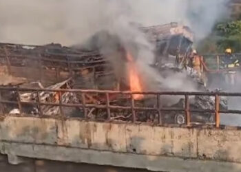 ഒന്നിന് പുറകെ ഒന്നായി നാലു വാഹനങ്ങള്‍ കൂട്ടിയിടിച്ചു ; നാല് പേര്‍ക്ക് ദാരുണാന്ത്യം