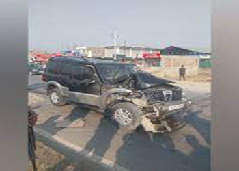 മെഹബൂബ മുഫ്തിയുടെ വാഹനം അപകടത്തില്പ്പെട്ടു