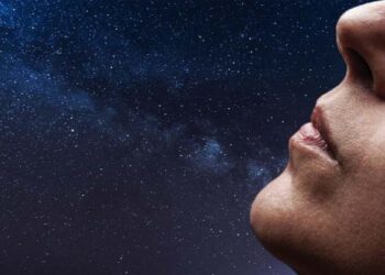 ബഹിരാകാശത്തിന്റെ ഗന്ധം എന്താണ്?: ഭൂമിയിലെ ഏത് മണത്തിനോടാണ് സാമ്യം; ഉത്തരവുമായി ബഹിരാകാശ യാത്രകർ