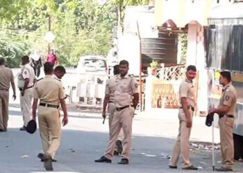 രാമക്ഷേത്ര പ്രാണപ്രതിഷ്ഠ; ശോഭയാത്ര മസ്ജിദിന് മുൻപിൽ തടഞ്ഞു; രാമഭക്തരെ മാരകായുധങ്ങൾ കൊണ്ട് ആക്രമിച്ചു