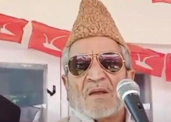 ജമ്മുകശ്മീർ മുൻ മന്ത്രി മുഷ്താഖ് ബുഖാരി ബിജെപിയിൽ ചേർന്നു