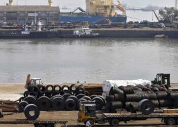 പാകിസ്താന് വേണ്ടി ചാരവൃത്തി; മുംബൈ ഡോക്ക് യാർഡ് ജീവനക്കാരനെ കുരുക്കിയത് ഹണിട്രാപ്പിലൂടെ