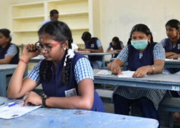 എസ് എസ് എൽ സി പരീക്ഷക്ക് ഇന്ന് തുടക്കം; എഴുതുന്നത് 4 ലക്ഷത്തിലധികം വിദ്യാർത്ഥികൾ