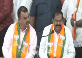 കർണാടകയിൽ കോൺഗ്രസിന് തിരിച്ചടി ; മുൻ എംഎൽഎ അഖണ്ഡ ശ്രീനിവാസ് മൂർത്തി ബിജെപിയിൽ