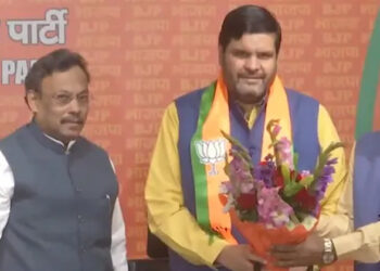 ഇനി പൂർണമായി സനാതനധർമ്മത്തിനൊപ്പം; ബിജെപിയിൽ ചേർന്ന് കോൺഗ്രസ് മുൻ ദശീയ വക്താവ് ഗൗരവ് വല്ലഭ്