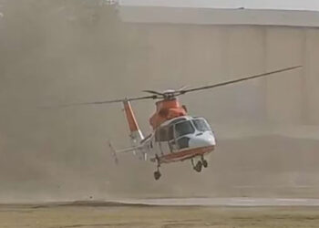 അമിത് ഷാ സഞ്ചരിച്ച ഹെലികോപ്ടറിന് ടേക്ക് ഓഫിനിടെ നിയന്ത്രണം നഷ്ടപ്പെട്ടു; അപകടം ഒഴിവായത് തലനാരിഴയ്ക്ക്