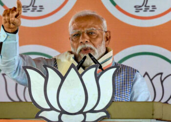 മോദി കി ഗ്യാരന്റിയെ പ്രതിപക്ഷ പാർട്ടികൾ ഭയക്കുന്നു ; നേട്ടങ്ങളിൽ വിശ്രമിക്കുന്ന ആളല്ല, കഠിനാധ്വാനം ചെയ്യാൻ ജനിച്ചയാളാണ് മോദി ; പ്രധാനമന്ത്രി