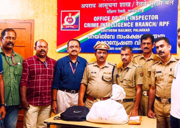 പാലക്കാട് റെയിൽവേ സ്റ്റേഷനിൽ പരിശോധന; മൂന്ന് കിലോ കഞ്ചാവ് പിടിച്ചെടുത്തു