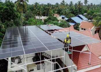 പ്രധാനമന്ത്രിയുടെ സോളാർ പദ്ധതി ഏറ്റെടുത്ത് കേരളക്കര; ഒരാഴ്ചയ്ക്കിടെ ഒരുലക്ഷം അപേക്ഷകർ; ഇരട്ടി സബ്‌സിഡി അനുഗ്രഹമാണെന്ന് ഉപയോക്താക്കൾ