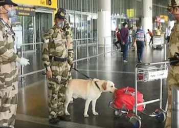 ബോംബ് വച്ച് തകർക്കും ; രാജ്യത്തുടനീളമുള്ള 13 വിമാനത്താവളങ്ങൾ തകർക്കുമെന്ന് ഭീഷണി