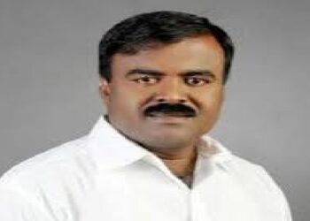 കാണാതായ കോൺഗ്രസ് നേതാവിൻ്റെ മൃതദേഹം കൃഷിയിടത്തിൽ കത്തിക്കരിഞ്ഞ നിലയിൽ; അന്വേഷണം ആരംഭിച്ച് പോലീസ്