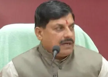 വിവാഹത്തിന് മുൻപ് വരൻ ഒളിച്ചോടിയത് ഞങ്ങളുടെ തെറ്റല്ല,ഇൻഡോറിൽ സ്ഥാനാർത്ഥി പിൻവാങ്ങിയതിനെ പരിഹസിച്ച് മദ്ധ്യപ്രദേശ് മുഖ്യമന്ത്രി മോഹൻ യാദവ്