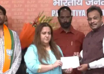 രാമ ഭക്തയായതിന്റെ പേരിൽ ഉപദ്രവിച്ച് കോൺഗ്രസ്; ചേർത്ത് നിർത്തി ബിജെപി; പാർട്ടി അംഗത്വം സ്വീകരിച്ച് രാധിക ഖേര