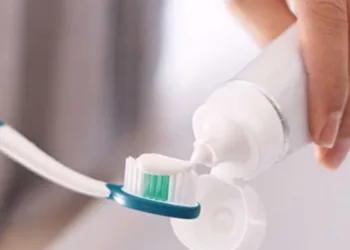 വീണ്ടും വില്ലനായി എലിവിഷം ; ടൂത്ത് പേസ്റ്റ് ആണെന്ന് കരുതി പല്ല് തേച്ച നാല് കുട്ടികൾ ഗുരുതരാവസ്ഥയിൽ