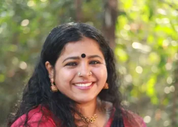 ‘പണം വാങ്ങി  ഗവേഷണ പ്രബന്ധങ്ങൾ എഴുതി നൽകിയത് ഗുരുതരമായ കുറ്റം’ ; ഇന്ദുമേനോനെതിരെ നടപടിവേണമെന്ന് പരാതി