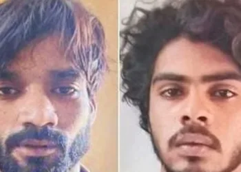 ഇരുളിന്റെ മറവിൽ പതുങ്ങിയെത്തി; ക്ഷേത്രത്തിൽ പശുത്തലകൾ കൊണ്ടിട്ടു; രണ്ട് പേർ അറസ്റ്റിൽ