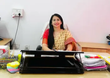 പതിനൊന്നാം ക്ലാസിൽ ഫിസിക്സിൽ തോറ്റു ; പക്ഷേ ജീവിതത്തിൽ തോറ്റില്ല ; ഇന്ന് ഡെപ്യൂട്ടി കളക്ടർ