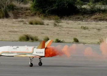 പുഷ്പകിന് സുരക്ഷിത ലാൻഡിംഗ്; ആർഎൽവിയുടെ മൂന്നാംവട്ട പരീക്ഷണവും വിജയം; വീണ്ടും ചരിത്രനേട്ടവുമായി ഐഎസ്ആർഒ