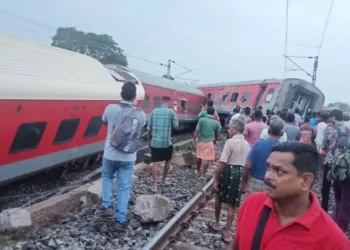 ഝാര്‍ഖണ്ഡ്-മുംബൈ ട്രെയിന്‍ പാളംതെറ്റി; രണ്ടുപേർ മരിച്ചു, നിരവധിപേര്‍ക്ക് പരിക്ക്