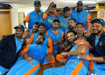 പാകിസ്താനെ തോറ്റ് തുന്നം പാടിച്ചു: ലെജന്‍ഡ്‌സ് കപ്പും ഇന്ത്യയ്ക്ക്: ഇരട്ടി മധുരം