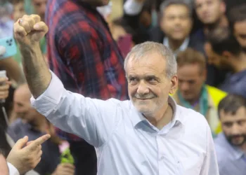 ഇറാന്റെ പുതിയ പ്രസിഡണ്ടായി ഡോ. മസൂദ് പെസെഷ്‌കിയാൻ ; യാഥാസ്ഥിതികവാദികൾക്ക് കനത്ത തിരിച്ചടി ; രാജ്യത്ത് വമ്പൻ ഭരണ പരിഷ്കാരങ്ങൾ ഉണ്ടാകുമെന്ന് സൂചന