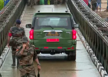 ഇടമുറിയാതെയുള്ള പ്രയത്‌നം; ബെയ്‌ലി പാലം സജ്ജം; ഭാരത് മാതാ കി ജയ് വിളിച്ച് സൈന്യം