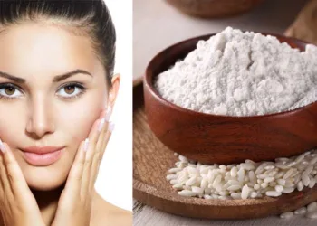 മുഖം തിളങ്ങാൻ അരിപ്പൊടി ബെസ്റ്റാണ്; ഇങ്ങനെ ഉപയോഗിച്ച് നോക്കൂ